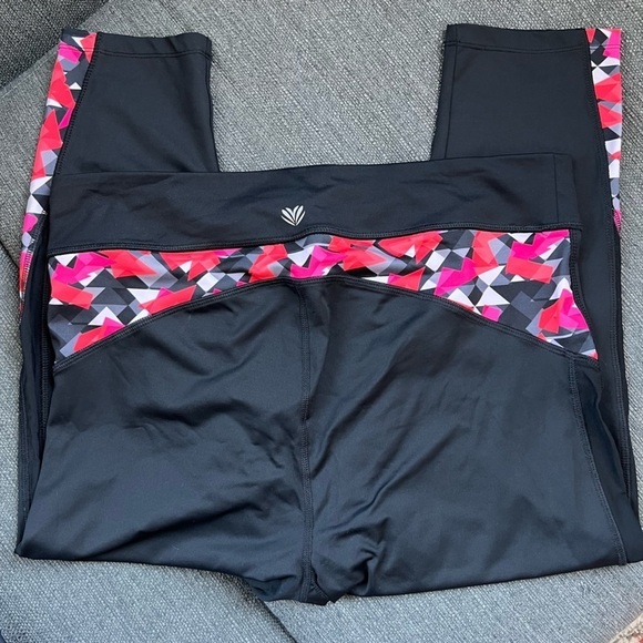 Forever 21 Black and Pink Geometric Pattern Leggings - Size X1 - Picture 2 of 6